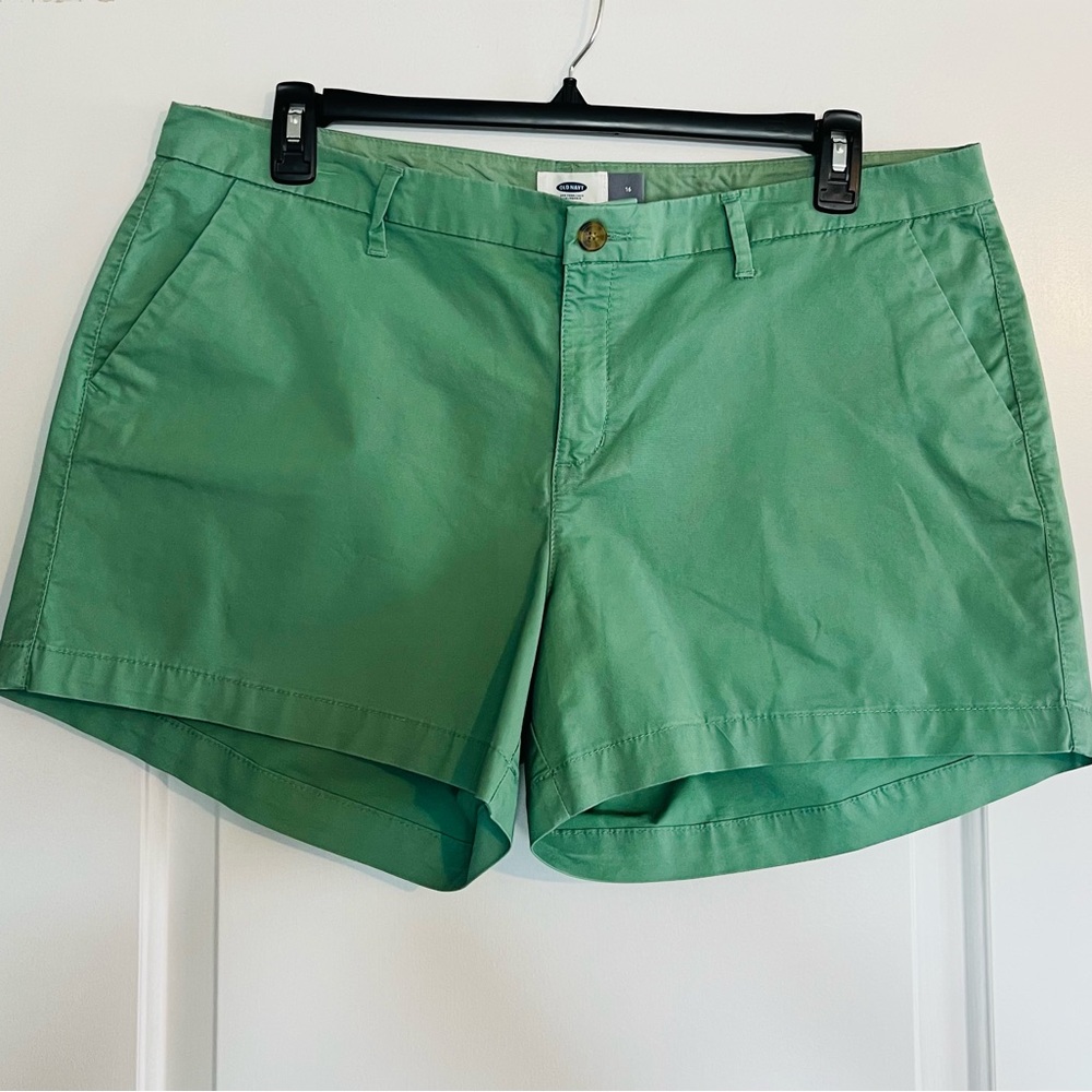 Old Navy Green Bermuda Shorts Cotton Blend Relaxed Fit